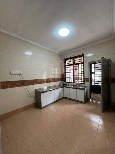 2-storey Terraced House for Rent in Taman Damansara Aliff (Tampoi) - SJ CHAN - Kitchen - PropertyGuru.com.my