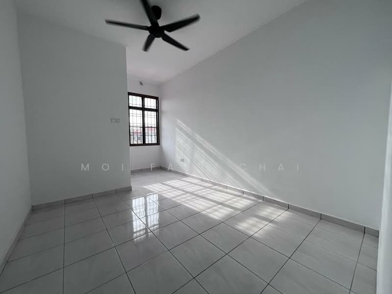 2-storey Terraced House for Sale in Taman Desa Cemerlang (Ulu Tiram) - Moi Fang Chai - Interior - PropertyGuru.com.my