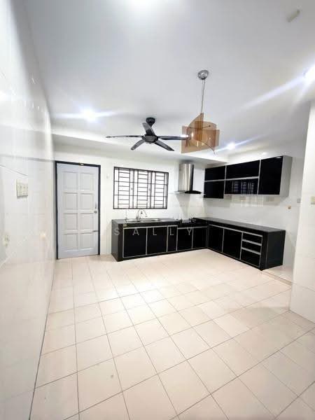 1-storey Terraced House for Sale in Bandar Bukit Raja (Klang) - Sally Yong - Kitchen - PropertyGuru.com.my