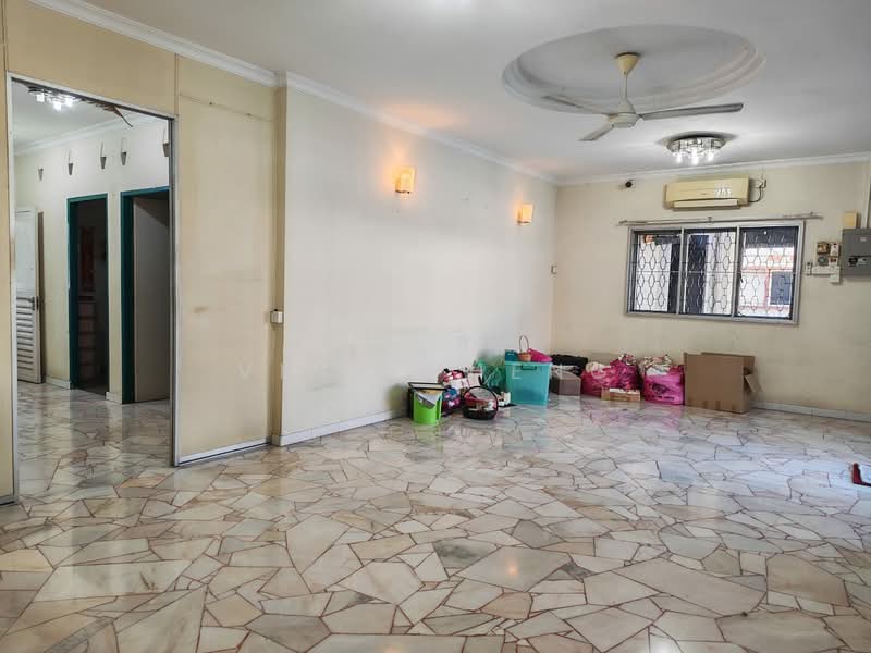 Semi-Detached House for Sale in Taman Klebang Besar (Klebang) - Vinc Pheng - Living Room - PropertyGuru.com.my