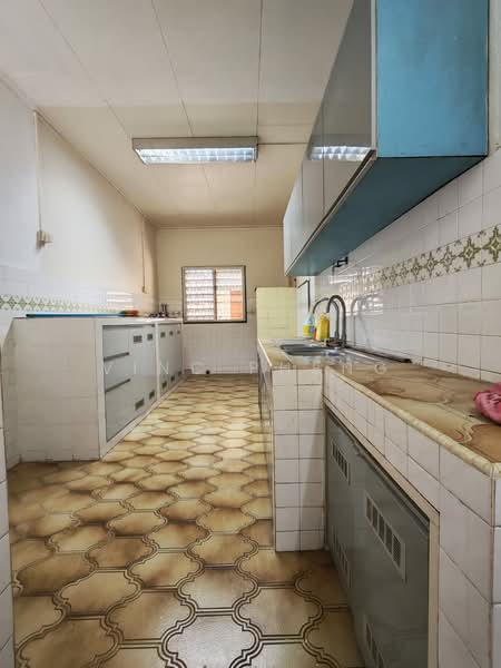 Semi-Detached House for Sale in Taman Klebang Besar (Klebang) - Vinc Pheng - Kitchen - PropertyGuru.com.my