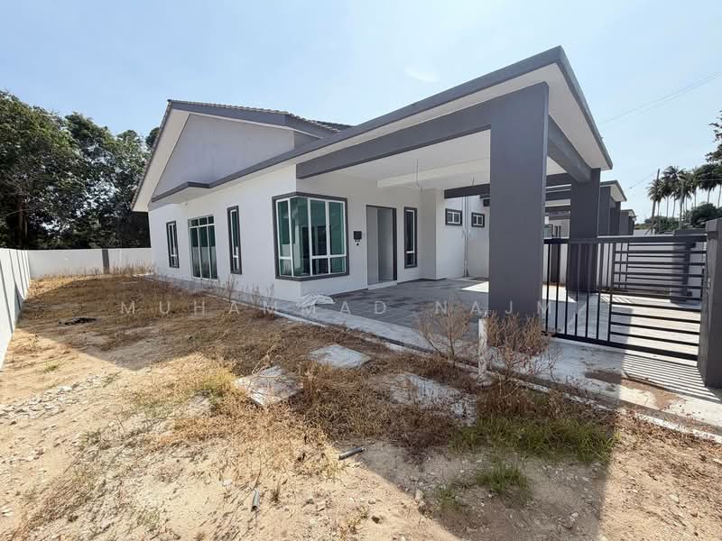 Semi-Detached House for Sale in Kampung Titian Berayung (Kijal) - Muhammad Najmi - Exterior - PropertyGuru.com.my