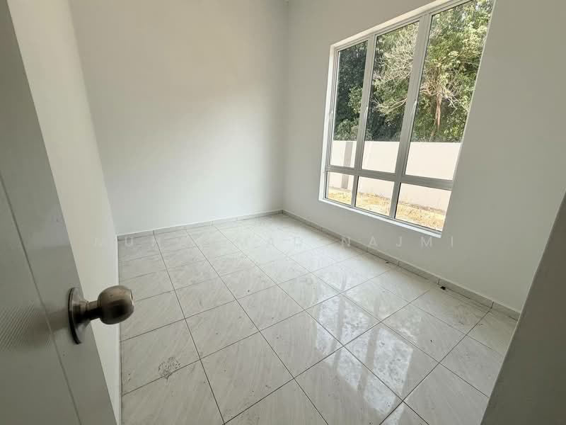 Semi-Detached House for Sale in Kampung Titian Berayung (Kijal) - Muhammad Najmi - Interior - PropertyGuru.com.my