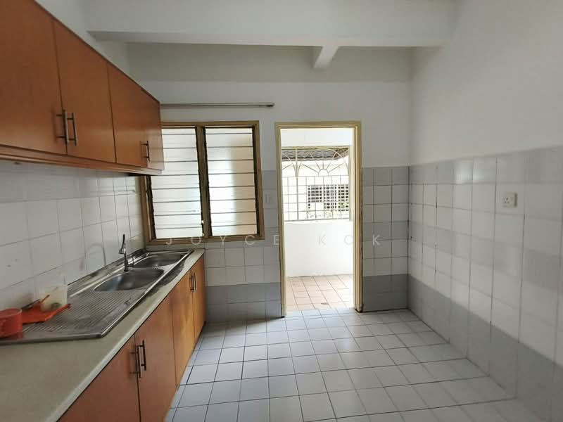 2-storey Terraced House for Sale in Usj 11 (Subang Jaya) - Joyce Kok - Kitchen - PropertyGuru.com.my