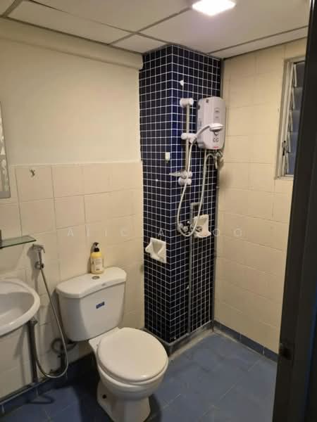 Condominium for Sale at Perdana Exclusive - Alicia Soo - Bathroom - PropertyGuru.com.my