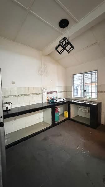 Rumah Teres 1 Tingkat untuk Disewa di Bandar Kinrara (Selangor) - Shally Pun - Kitchen - PropertyGuru.com.my