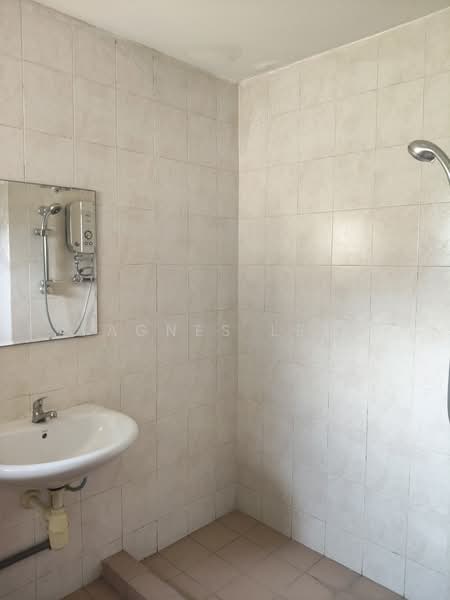 3-storey Terraced House for Sale in Villamas (Sungai Buloh) - Agnes Lee - PropertyGuru.com.my