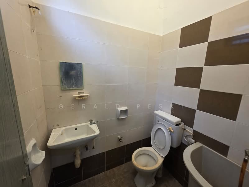2-storey Terraced House for Sale in Bandar Putra Kulim (Kulim) - Gerald Peski - Bathroom - PropertyGuru.com.my