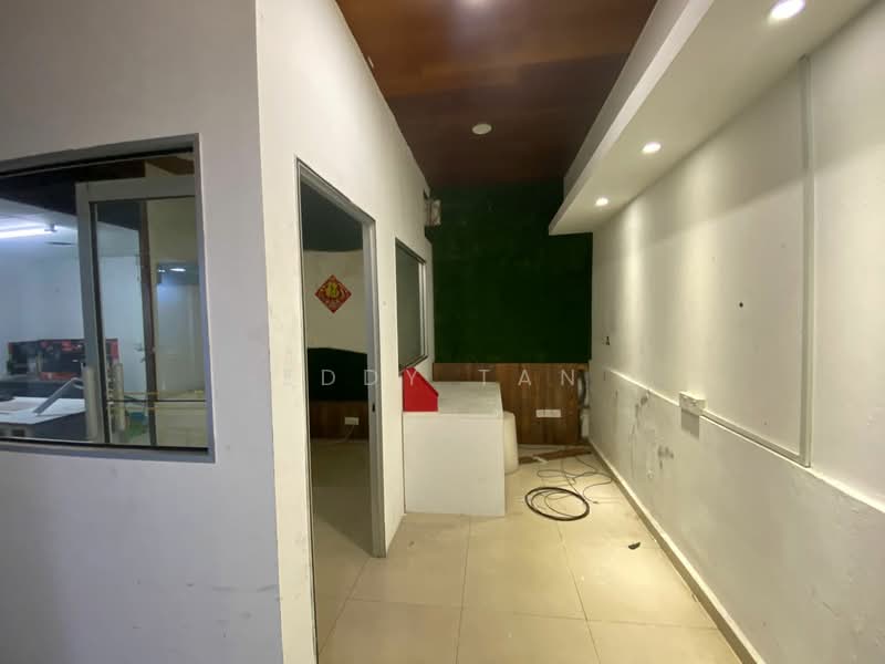 Kedai / Pejabat untuk Disewa di Taman Serdang Raya (Seri Kembangan) - Eddy TAN - Interior - PropertyGuru.com.my