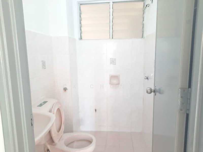 Apartment for Sale at Pangsapuri Sri Camellia - CK Chong - Bathroom - PropertyGuru.com.my
