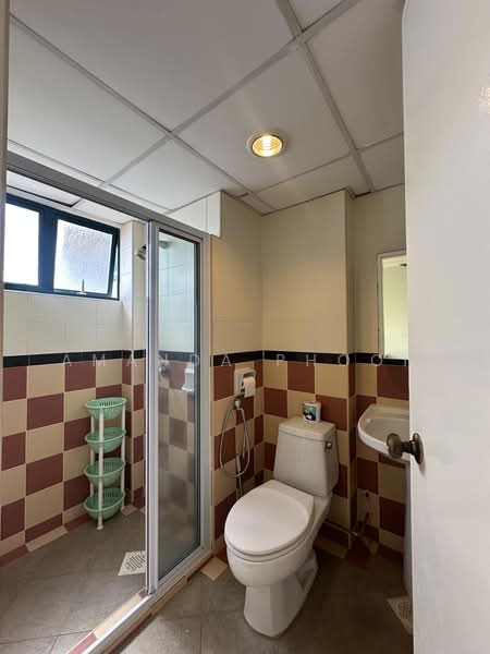Condominium for Rent at Diamond Villa Condominium - Amanda Phoon - Bathroom - PropertyGuru.com.my