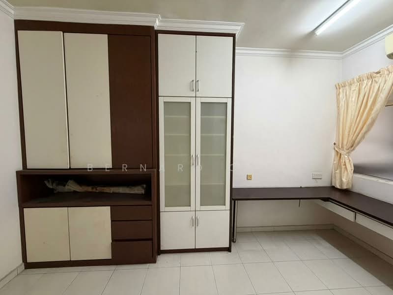 2-storey Terraced House for Sale in Taman Iping (Batu Maung) - Bernard Chew - Study - PropertyGuru.com.my
