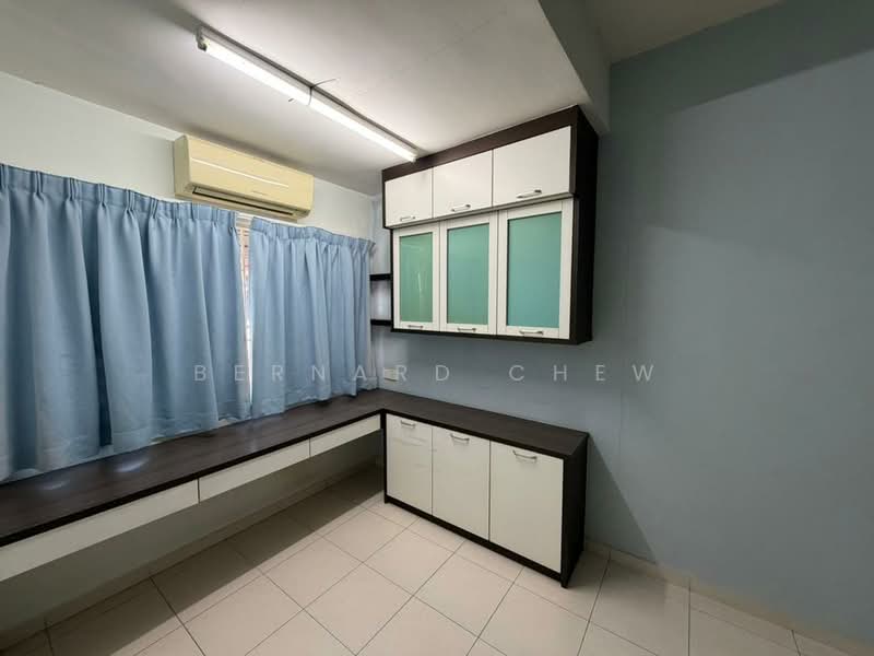 2-storey Terraced House for Sale in Taman Iping (Batu Maung) - Bernard Chew - Study - PropertyGuru.com.my
