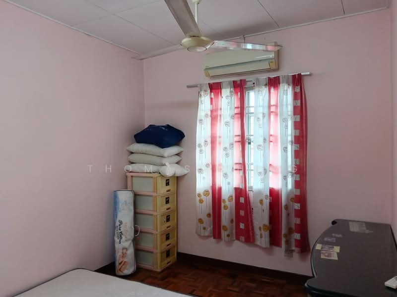 Terraced House for Sale in Bandar Putra Permai (Seri Kembangan) - Thomas Ching - Bedroom - PropertyGuru.com.my
