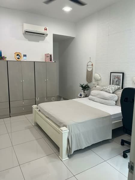 Semi-Detached House for Sale in Telok Panglima Garang (Selangor) - Mica Loo - PropertyGuru.com.my