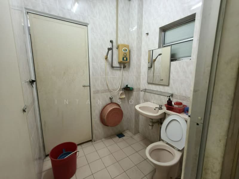2-storey Terraced House for Sale in Bukit Jelutong (Shah Alam) - Intan Sophia - PropertyGuru.com.my