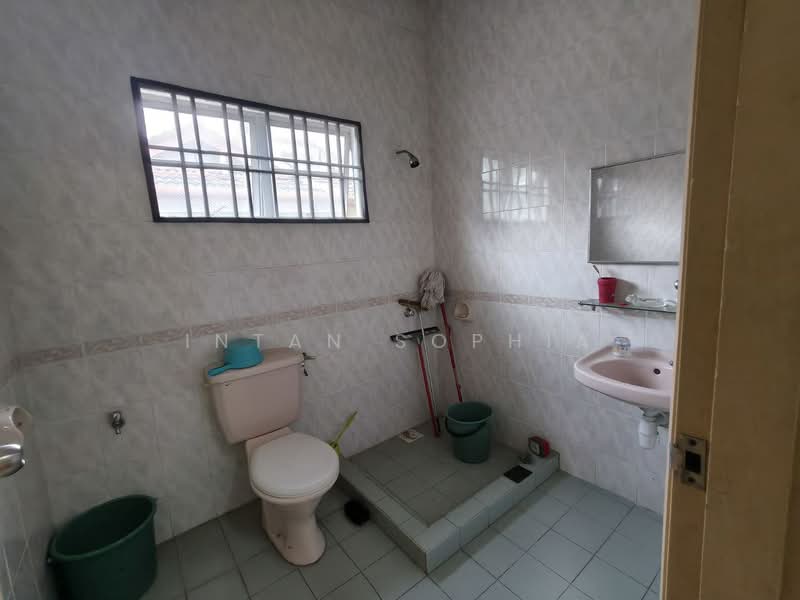 2-storey Terraced House for Sale in Bukit Jelutong (Shah Alam) - Intan Sophia - PropertyGuru.com.my