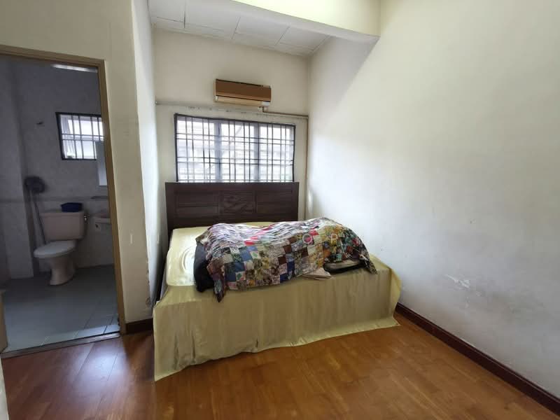 2-storey Terraced House for Sale in Bukit Jelutong (Shah Alam) - Intan Sophia - PropertyGuru.com.my