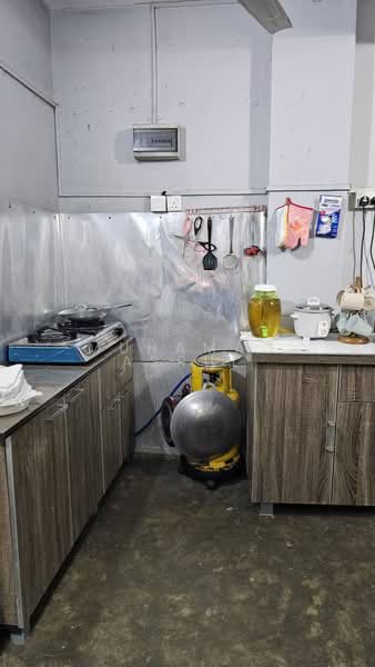 Flat for Sale at Taman Daya - Jalan Sagu 34 - Muhamad Asrul - Kitchen - PropertyGuru.com.my