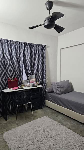 Flat for Sale at Taman Daya - Jalan Sagu 34 - Muhamad Asrul - Bedroom - PropertyGuru.com.my