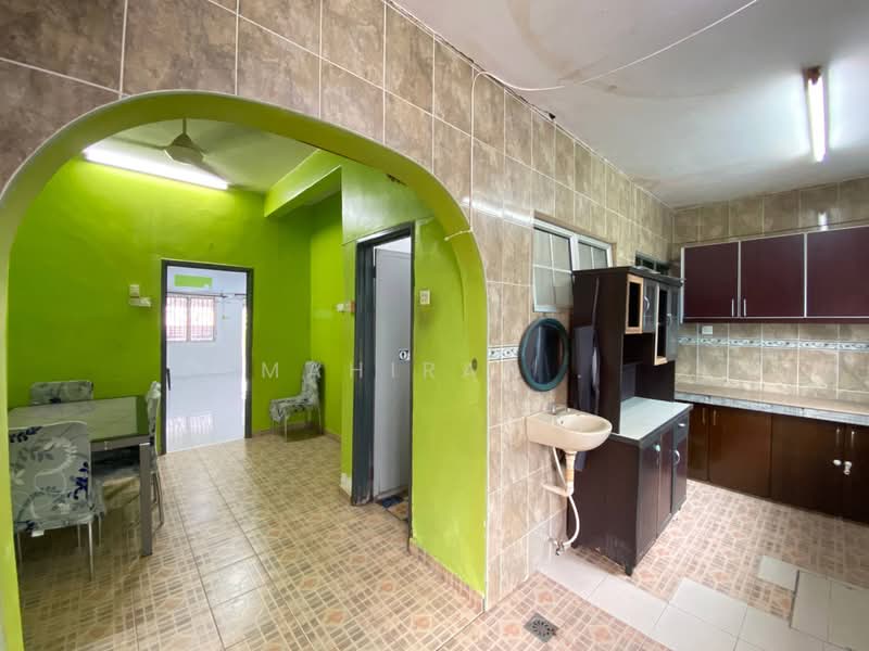 Rumah Teres 2 Tingkat untuk Dijual di Taman Seri Mewah (Kajang) - Mahirah . - Kitchen - PropertyGuru.com.my