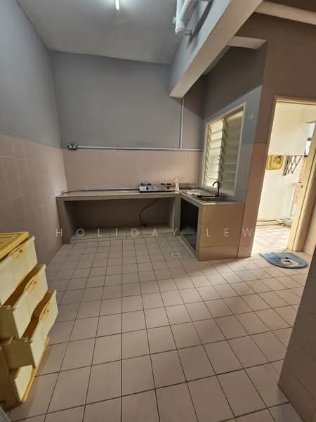 Kondominium untuk Disewa di Evergreen Park Acorn & Hazel - Holiday Lew - Kitchen - PropertyGuru.com.my