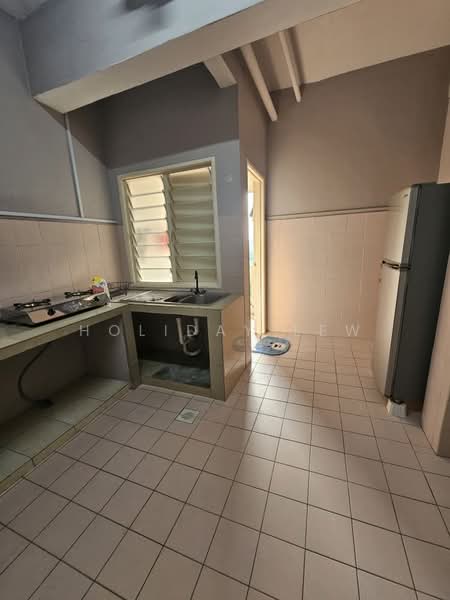 Kondominium untuk Disewa di Evergreen Park Acorn & Hazel - Holiday Lew - Kitchen - PropertyGuru.com.my