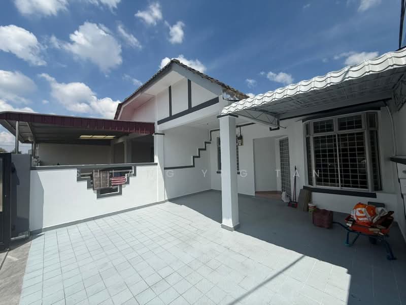 Rumah Teres 1 Tingkat untuk Dijual di Taman Universiti (Skudai) - Shiang Yng Tan - Exterior - PropertyGuru.com.my