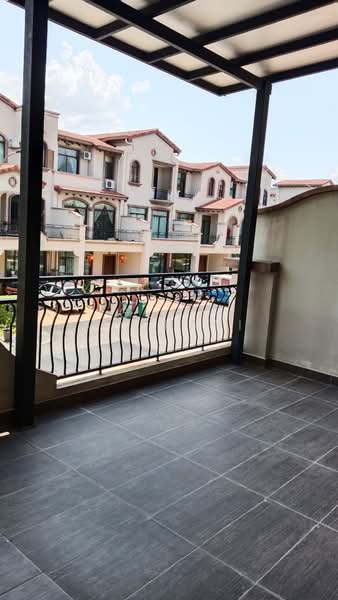 2.5-storey Terraced House for Sale in Diamond City (Semenyih) - Guna Mokhari - Balcony - PropertyGuru.com.my