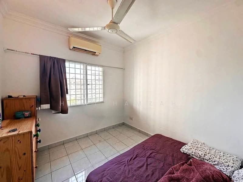 Condominium for Sale at Oakleaf Park - Hani Hamzah - Bedroom - PropertyGuru.com.my