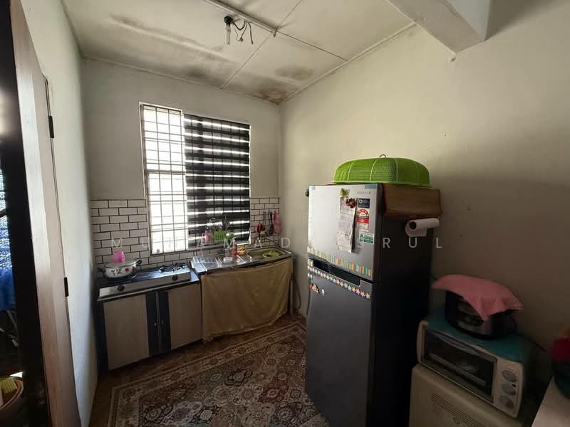 2-storey Terraced House for Sale in Bandar Putra (Kulai) - Muhamad Asrul - Kitchen - PropertyGuru.com.my