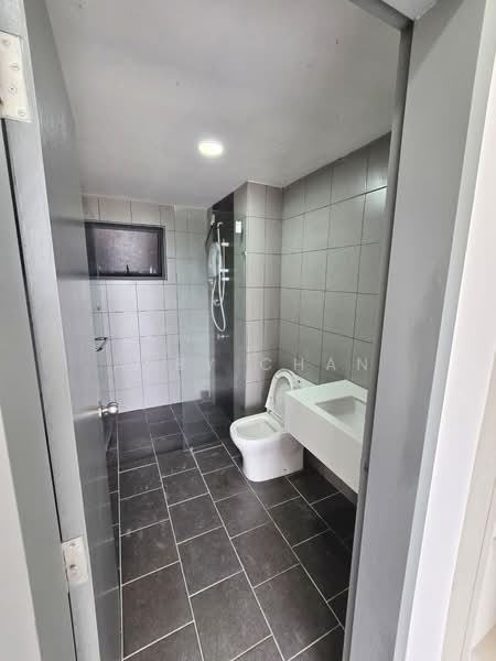 Service Residence for Sale at E'Island Lake Haven - Abby Chan - Bathroom - PropertyGuru.com.my