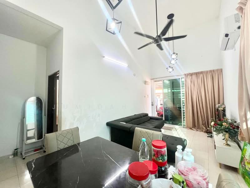 1-storey Terraced House for Sale in Kampung Giching (Sepang) - JUMIDAH (JUE) - Living Room - PropertyGuru.com.my