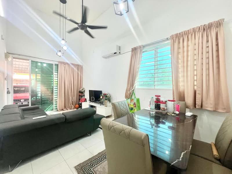 1-storey Terraced House for Sale in Kampung Giching (Sepang) - JUMIDAH (JUE) - Living Room - PropertyGuru.com.my