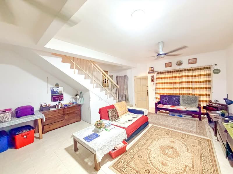 2-storey Terraced House for Sale in Taman Saga Emas (Kajang) - Azira Ahmad - Living Room - PropertyGuru.com.my