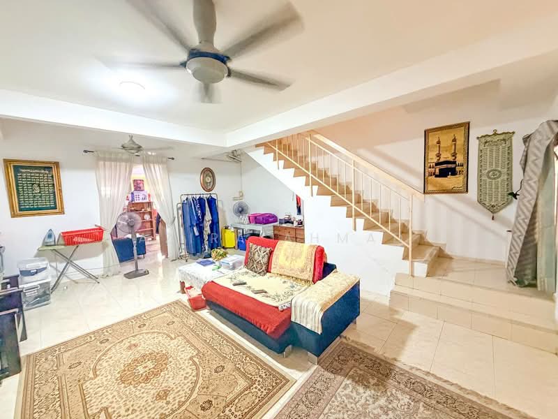 2-storey Terraced House for Sale in Taman Saga Emas (Kajang) - Azira Ahmad - Living Room - PropertyGuru.com.my
