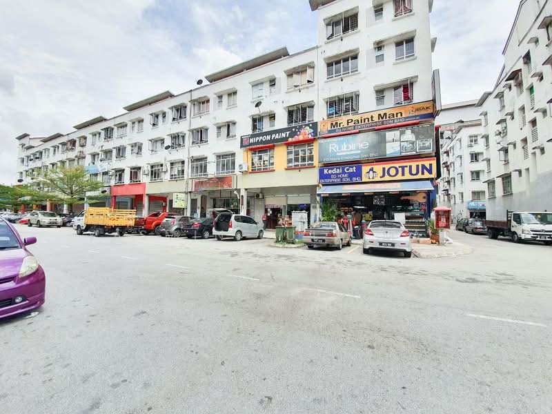 Flat for Sale at Dataran Otomobil - Yasmin Sulaiman - PropertyGuru.com.my