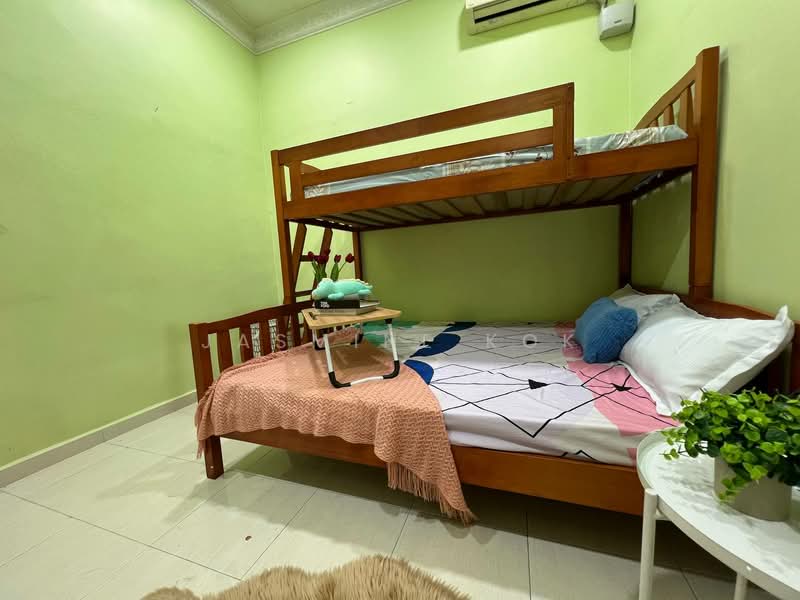 1-storey Terraced House for Rent in Taman Rasah Jaya (Rasah) - Jasmine Kok - Bedroom - PropertyGuru.com.my
