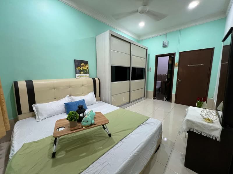 1-storey Terraced House for Rent in Taman Rasah Jaya (Rasah) - Jasmine Kok - Bedroom - PropertyGuru.com.my