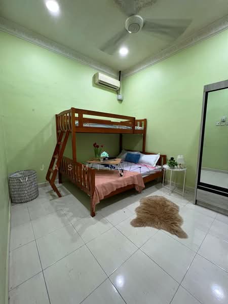 1-storey Terraced House for Rent in Taman Rasah Jaya (Rasah) - Jasmine Kok - Bedroom - PropertyGuru.com.my