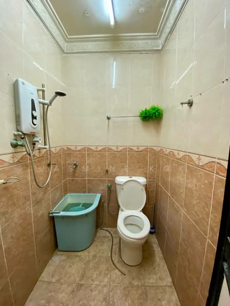 Rumah Teres 1 Tingkat untuk Disewa di Taman Rasah Jaya (Rasah) - Jasmine Kok - Bathroom - PropertyGuru.com.my