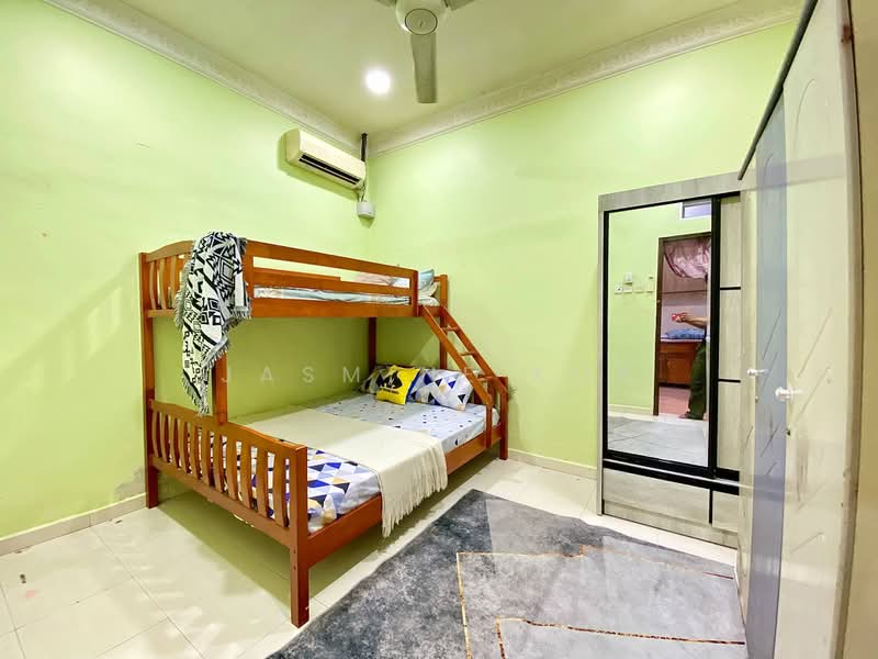 Rumah Teres 1 Tingkat untuk Disewa di Taman Rasah Jaya (Rasah) - Jasmine Kok - Bedroom - PropertyGuru.com.my