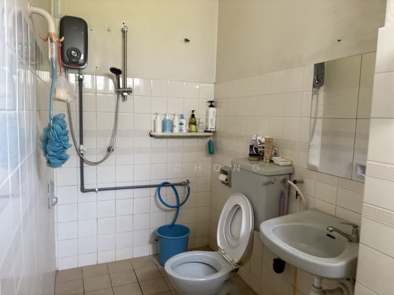 Terraced House for Sale in Usj 12 (Subang Jaya) - CK Chong - Bathroom - PropertyGuru.com.my