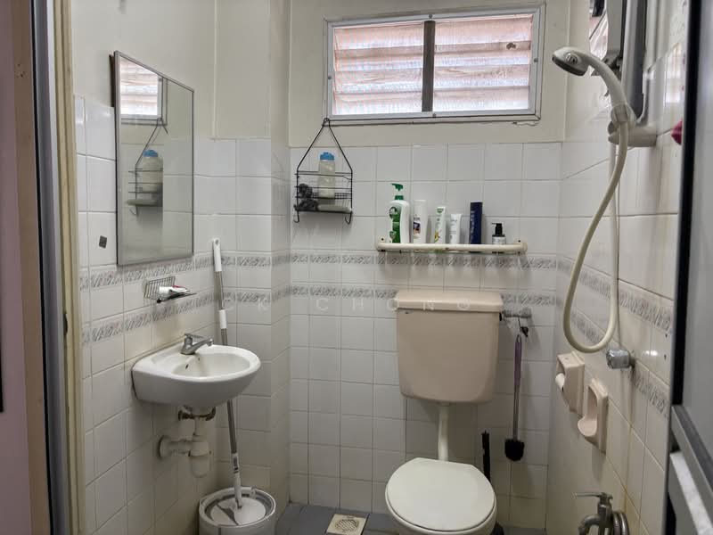 Terraced House for Sale in Usj 12 (Subang Jaya) - CK Chong - Bathroom - PropertyGuru.com.my