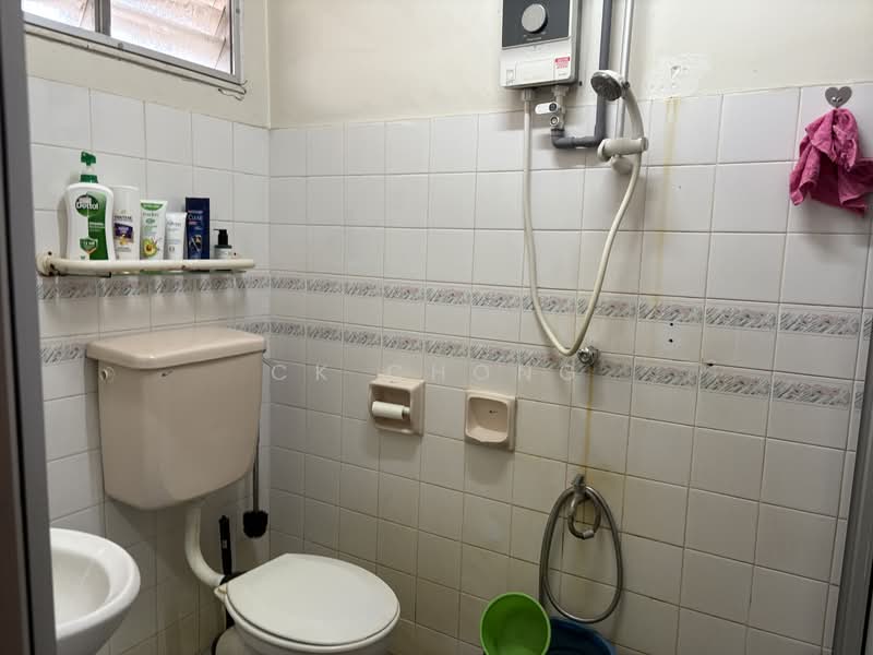 Terraced House for Sale in Usj 12 (Subang Jaya) - CK Chong - Bathroom - PropertyGuru.com.my