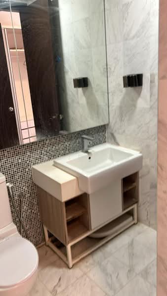 Servis Apartment untuk Dijual di The Elements - David Lao - Bathroom - PropertyGuru.com.my