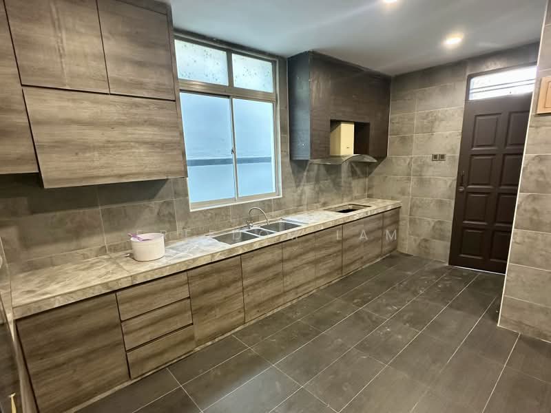 Semi-Detached House for Sale in Johor Bahru (Johor) - Freedom Lam - Kitchen - PropertyGuru.com.my