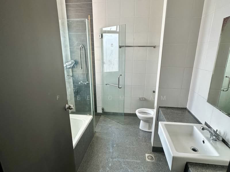 Semi-Detached House for Sale in Johor Bahru (Johor) - Freedom Lam - Bathroom - PropertyGuru.com.my