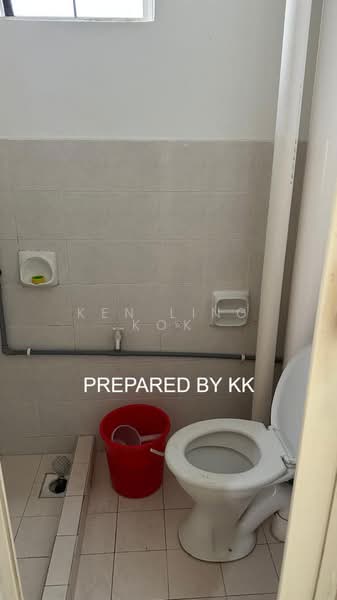 Apartment for Rent at Pangsapuri Lagoon Perdana - Ken Ling Kok - Bathroom - PropertyGuru.com.my