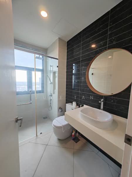 Kondominium untuk Dijual di Sky Condominium (Skyz Residence) - June Tan - Bathroom - PropertyGuru.com.my